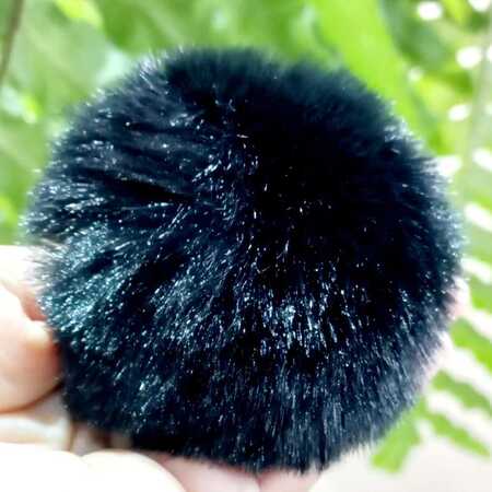 imagem Pompom Preto - Tamanho M