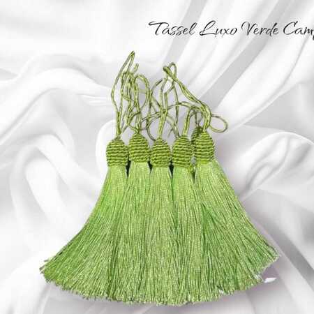 imagem Tassel Luxuoso Verde Campo - Aplique Pingente com Tulipa